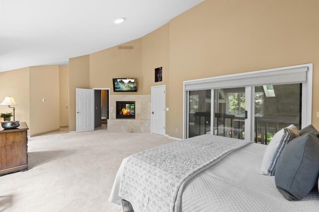 7708 Stonewood Court, Edina, MN 55439