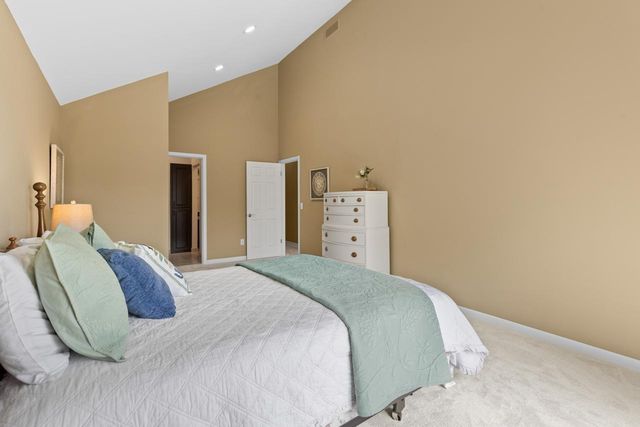 7708 Stonewood Court, Edina, MN 55439