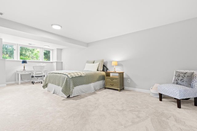 7708 Stonewood Court, Edina, MN 55439