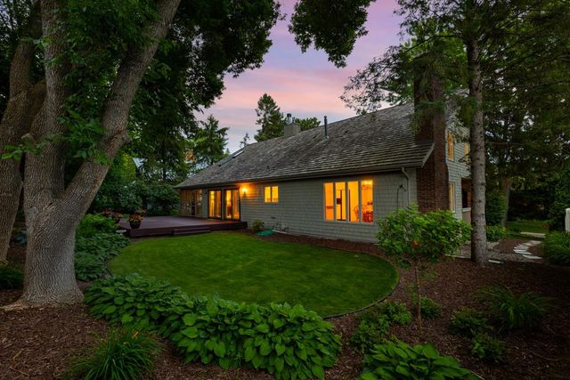7708 Stonewood Court, Edina, MN 55439