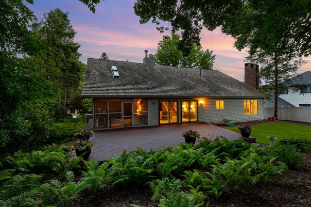 7708 Stonewood Court, Edina, MN 55439