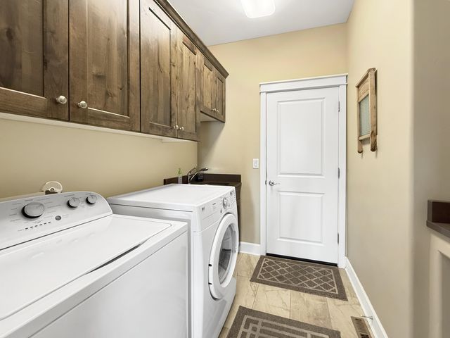 61076 Manhae Loop, Bend, OR 97702