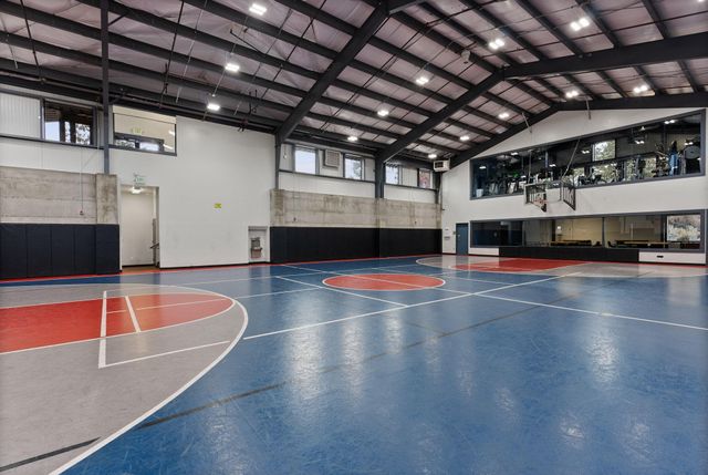 61076 Manhae Loop, Bend, OR 97702