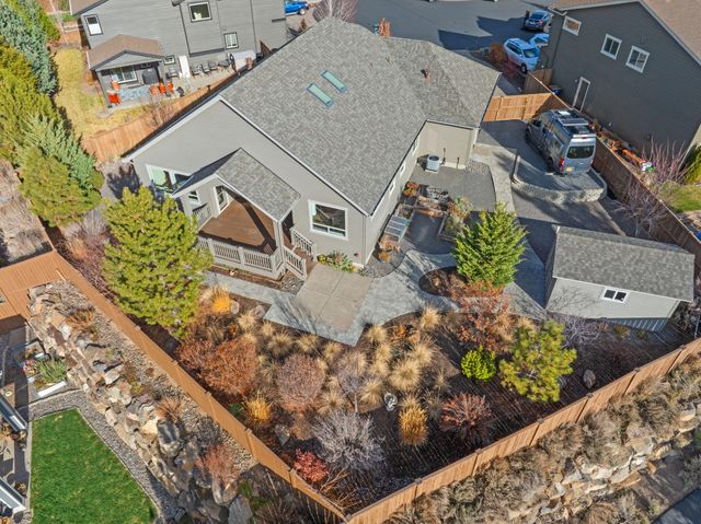 61076 Manhae Loop, Bend, OR 97702