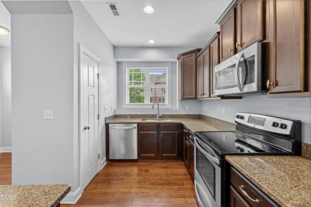 2804 Piedmont River Way, Raleigh, NC 27606