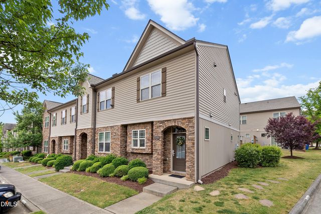 2804 Piedmont River Way, Raleigh, NC 27606