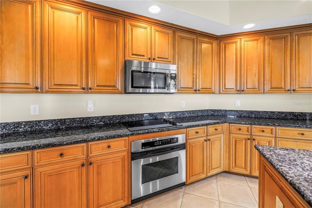 100 BEACH DRIVE NE 702, St Petersburg, FL 33701