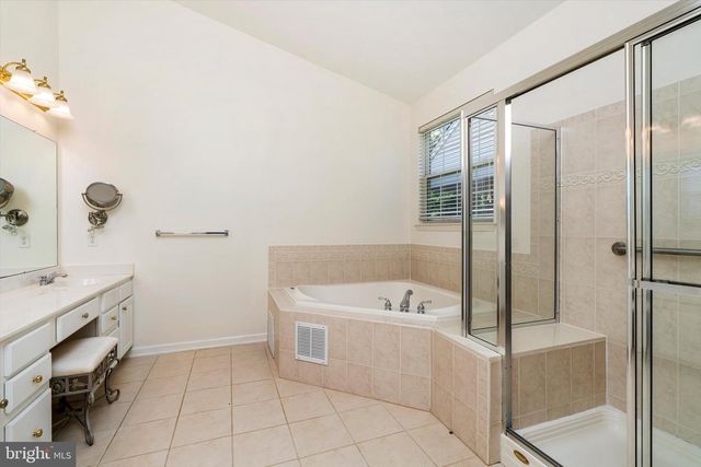 10 POWDERHORN WAY, Allentown, NJ 08501