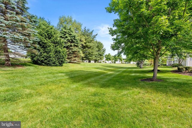 10 POWDERHORN WAY, Allentown, NJ 08501