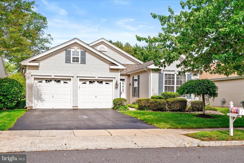 10 POWDERHORN WAY, Allentown, NJ 08501