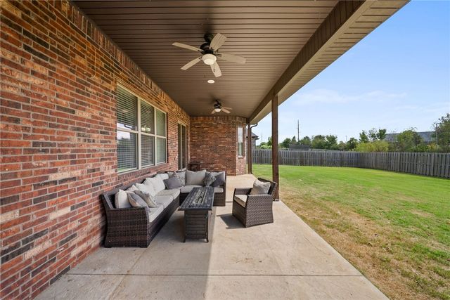 1905 SW Edinburgh Avenue, Bentonville, AR 72713