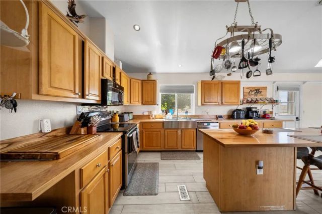 25407 Eaglefall Avenue, Lancaster, CA 93536