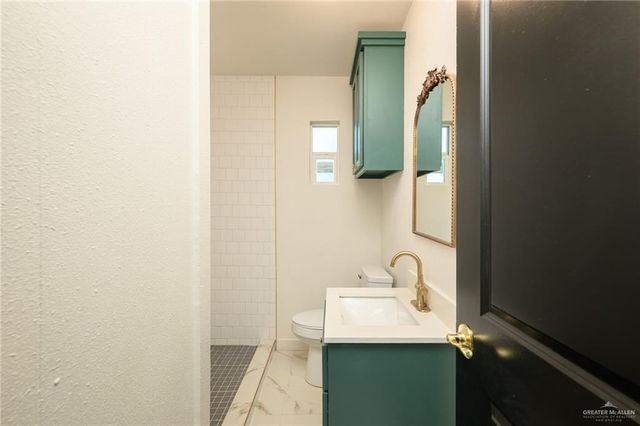 320-322 N 8th Street, Harlingen, TX 78550