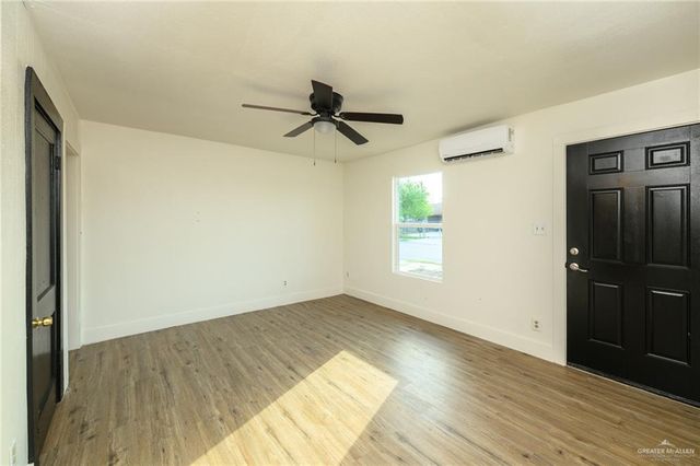 320-322 N 8th Street, Harlingen, TX 78550