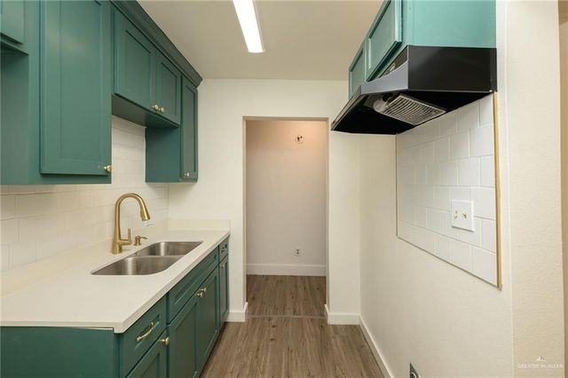 320-322 N 8th Street, Harlingen, TX 78550