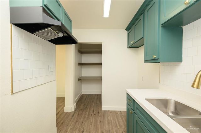 320-322 N 8th Street, Harlingen, TX 78550