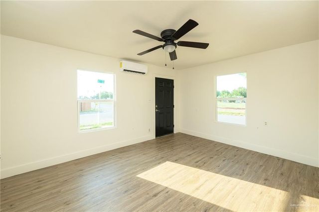 320-322 N 8th Street, Harlingen, TX 78550