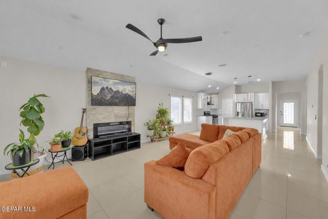 1032 Indigo Sky Street, Horizon City, TX 79928