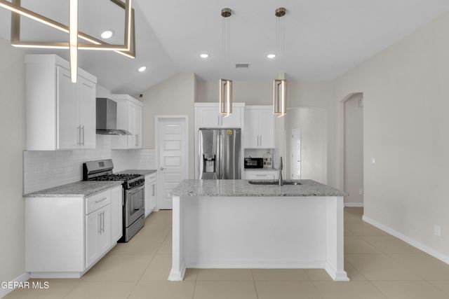 1032 Indigo Sky Street, Horizon City, TX 79928