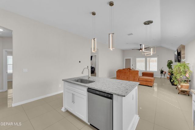 1032 Indigo Sky Street, Horizon City, TX 79928