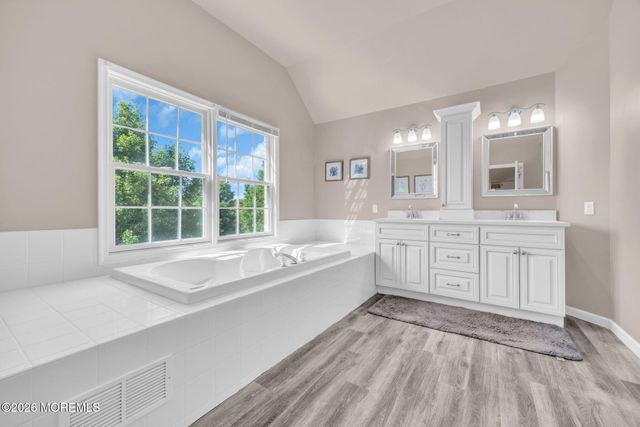 64 Monkton Road, Manalapan, NJ 07726