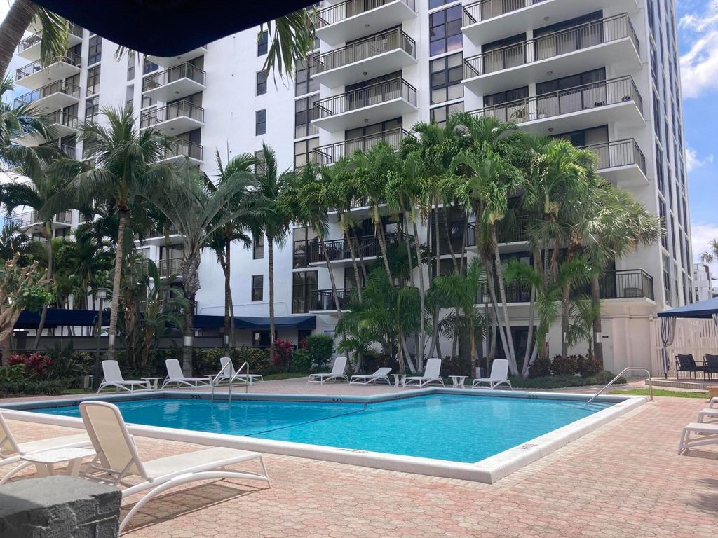 3031 N Ocean Boulevard 303, Fort Lauderdale, FL 33308