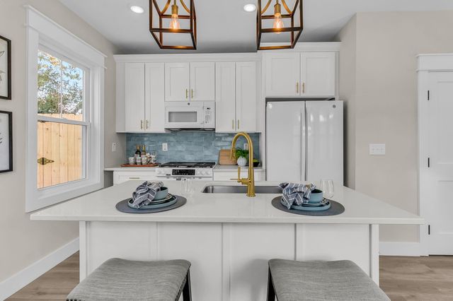 6 & 6.5 Addison Street, Charleston, SC 29403