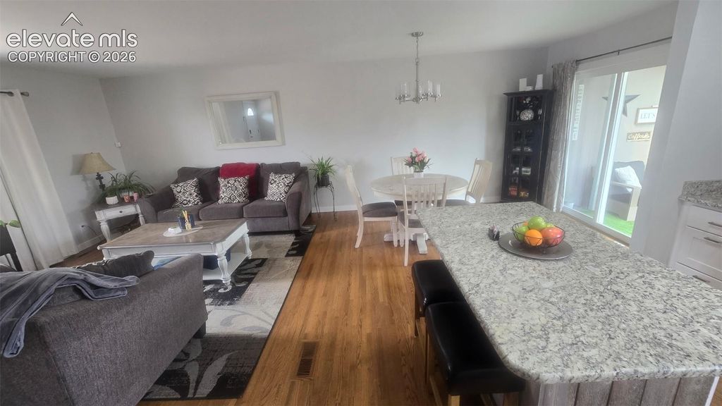 601 Crestridge Avenue, Colorado Springs, CO 80906 — photo 2