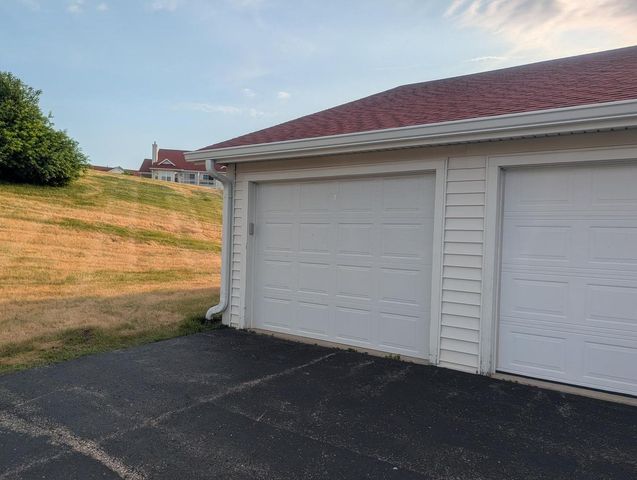 2161 Landings LANE, Delavan, WI 53115