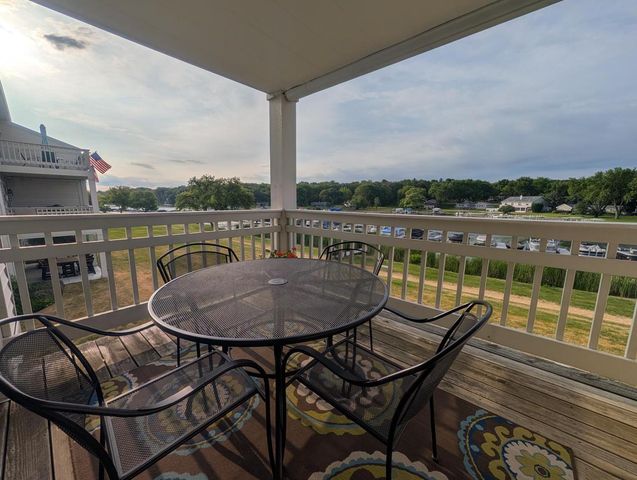 2161 Landings LANE, Delavan, WI 53115