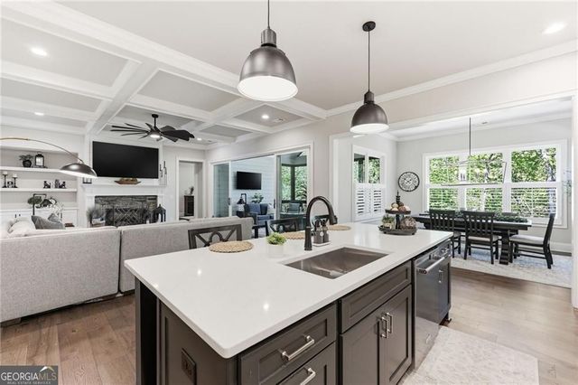 7162 Bluebird Cove, Gainesville, GA 30506