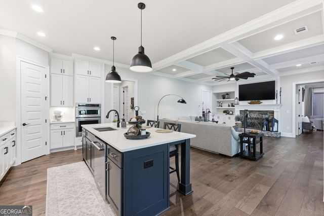7162 Bluebird Cove, Gainesville, GA 30506