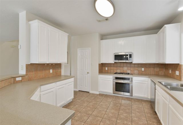 15707 Sandisfield Lane, Houston, TX 77084