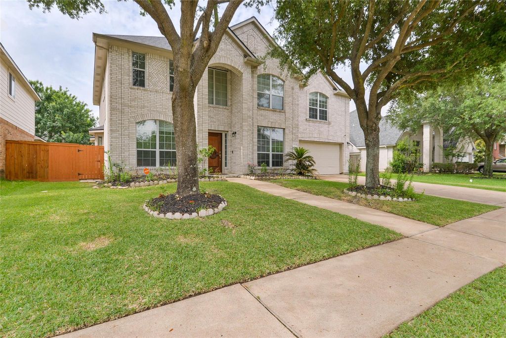15707 Sandisfield Lane, Houston, TX 77084