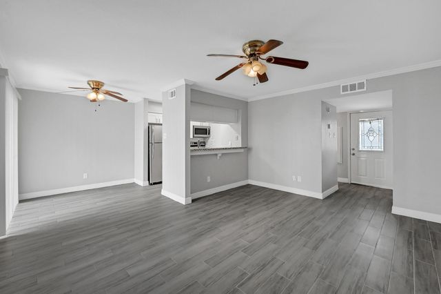 18519 Egret Bay Boulevard 1803, Webster, TX 77058