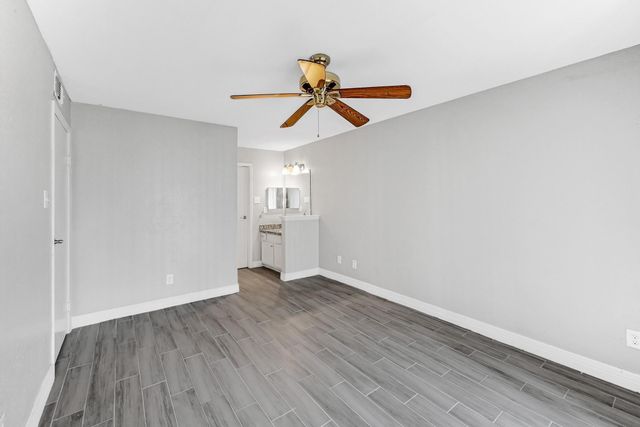 18519 Egret Bay Boulevard 1803, Webster, TX 77058