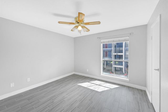 18519 Egret Bay Boulevard 1803, Webster, TX 77058