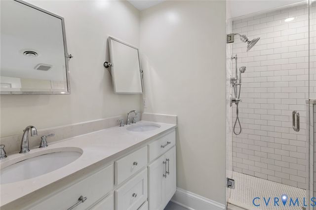 13522 Kingsmill Rd, Midlothian, VA 23113