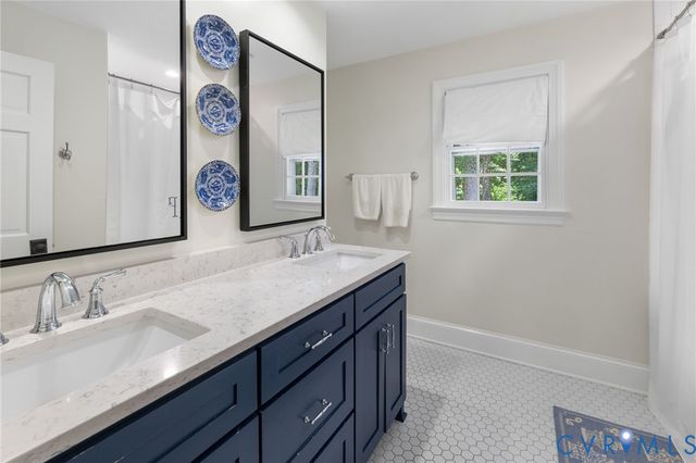 13522 Kingsmill Rd, Midlothian, VA 23113