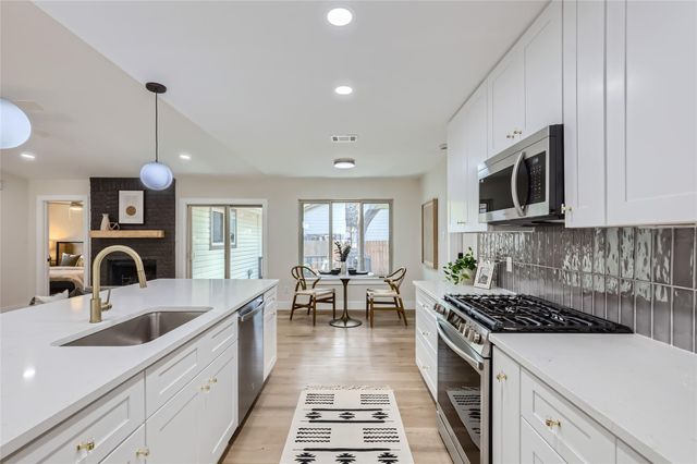 11601 Quarter Horse TRL, Austin, TX 78750