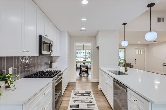 11601 Quarter Horse TRL, Austin, TX 78750