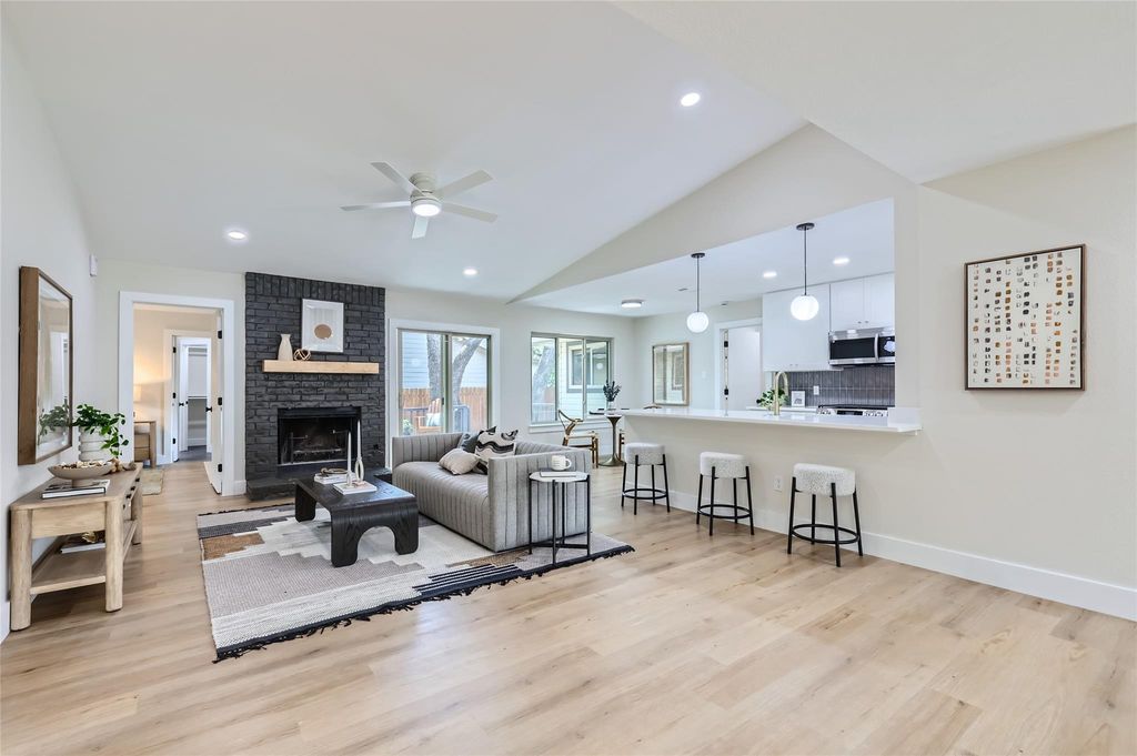 11601 Quarter Horse TRL, Austin, TX 78750