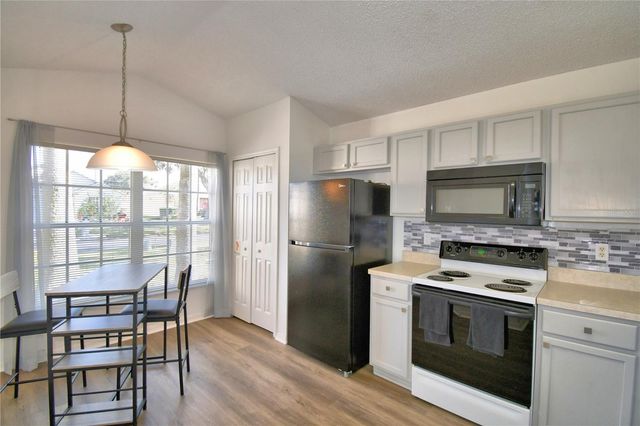 1143 CASTERTON CIRCLE, Davenport, FL 33897