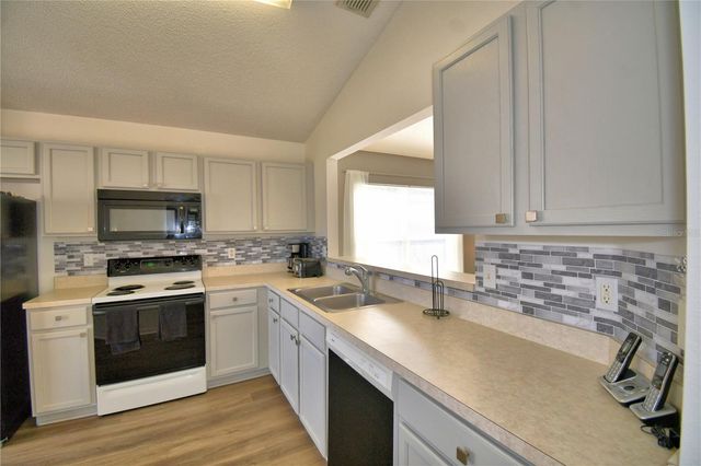 1143 CASTERTON CIRCLE, Davenport, FL 33897