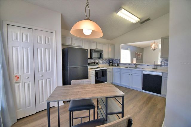 1143 CASTERTON CIRCLE, Davenport, FL 33897