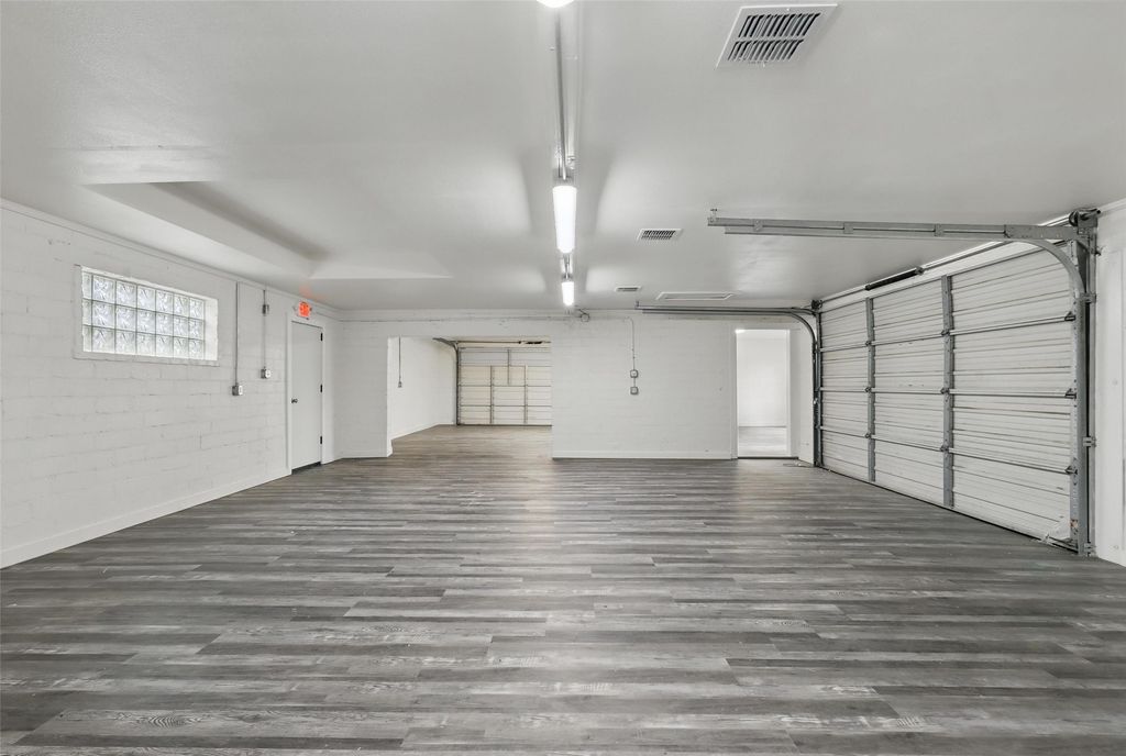 129 N Magnolia Street, Crowley, TX 76036
