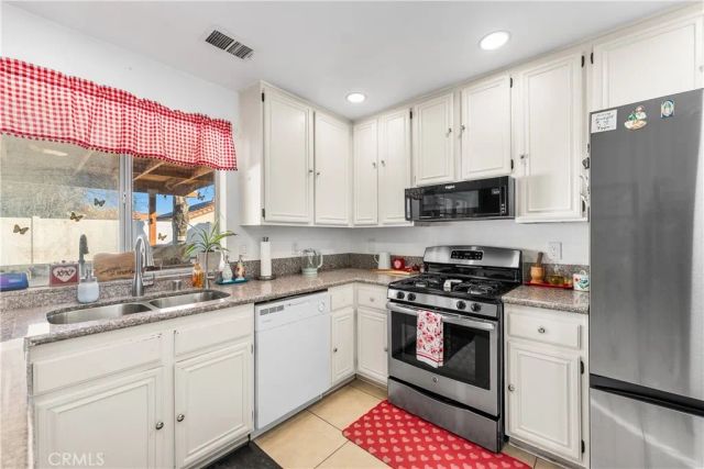 1733 E Norberry, Lancaster, CA 93535