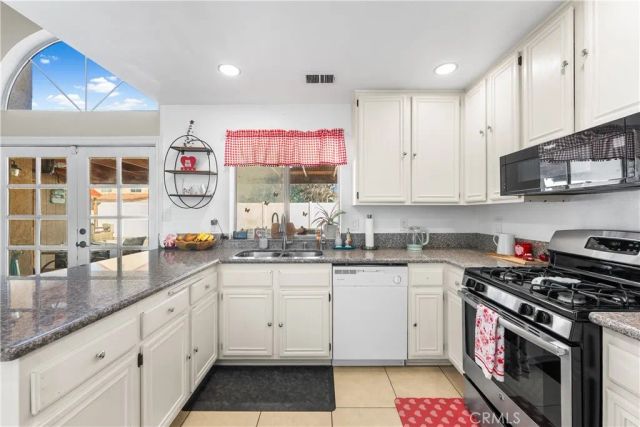 1733 E Norberry, Lancaster, CA 93535