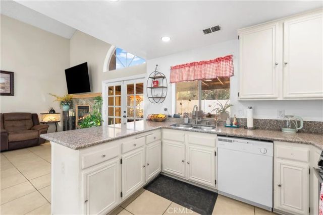 1733 E Norberry, Lancaster, CA 93535