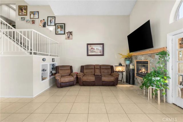 1733 E Norberry, Lancaster, CA 93535